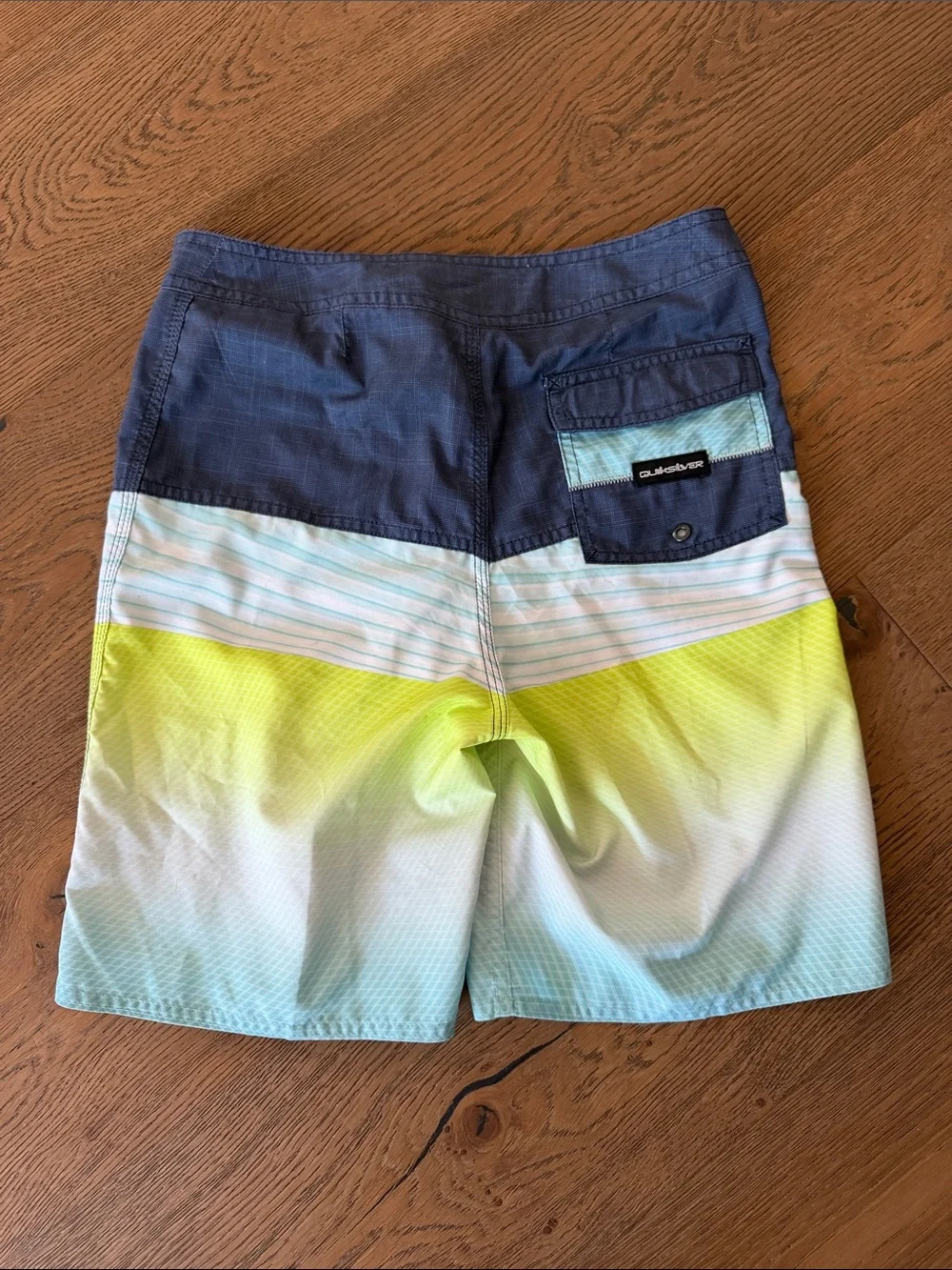 Quiksilver Men’s Navy, Teal & Lime Gradient Boardshorts